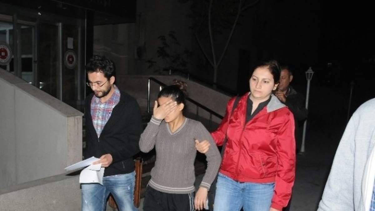 Doğurduğu Bebeğini 21 Bıçak Darbesiyle Öldürdü