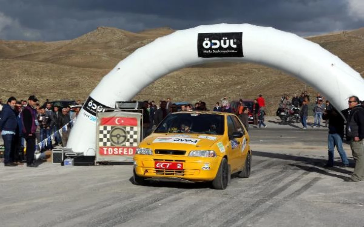 Erciyes Cumhuriyet Kupası Ralli Şampiyonası\'na Büyük İlgi