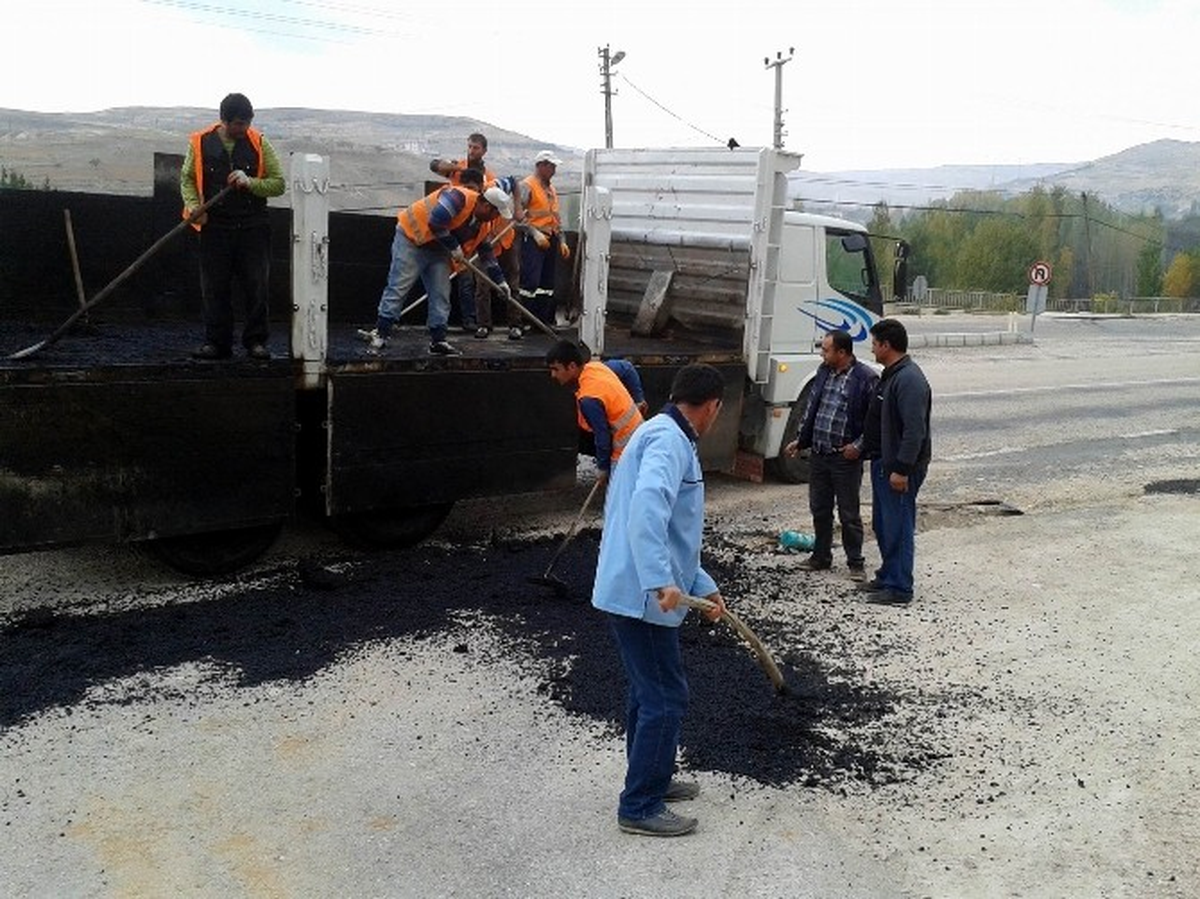 Gürün\'de Yollarda Kış Hazırlığı Başladı