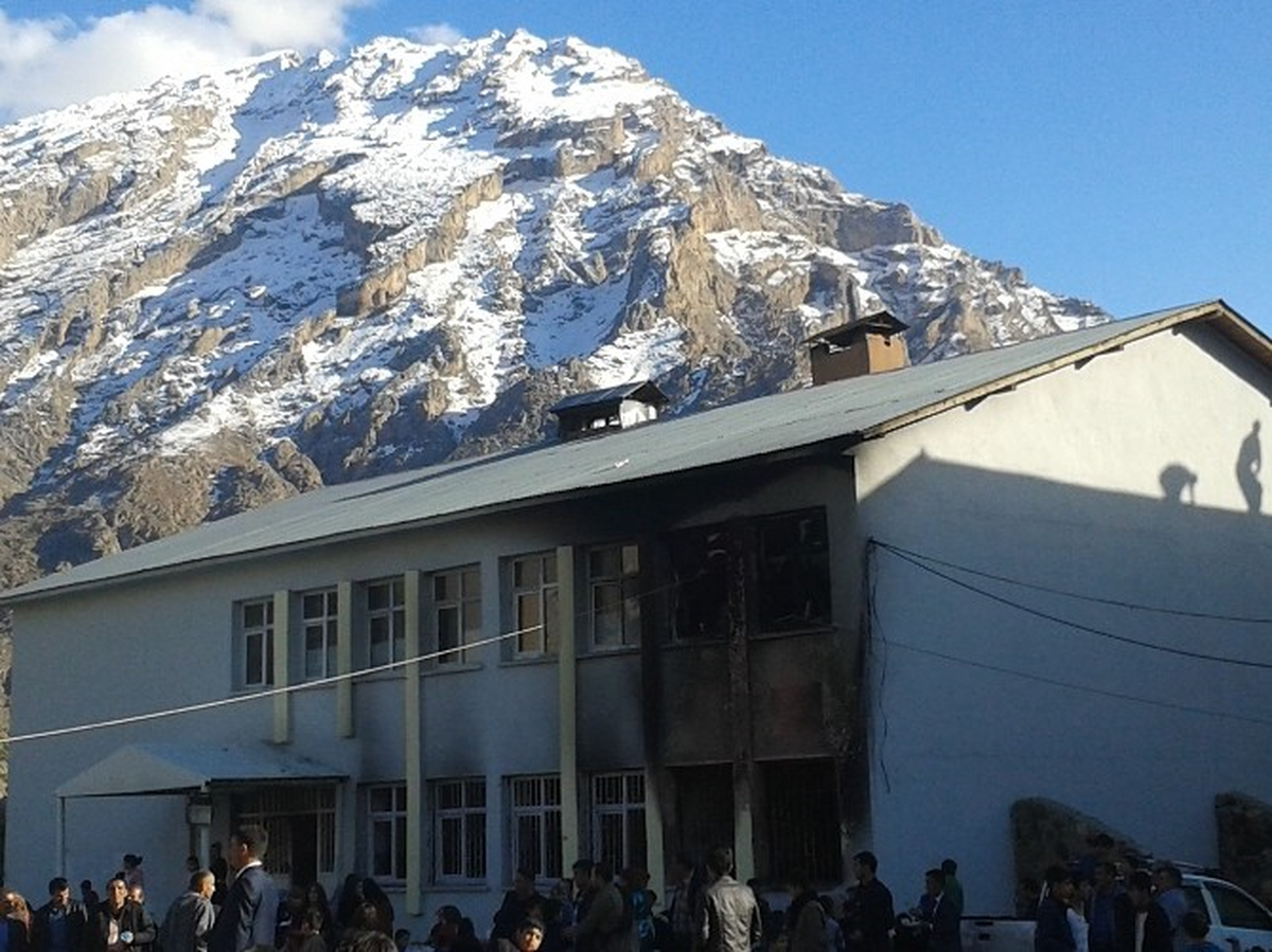 Hakkari\'de Okul Onarımları Sürüyor