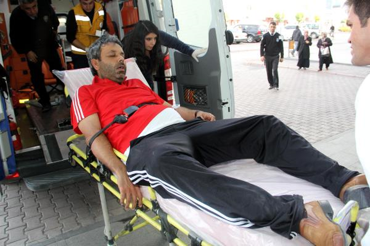 İlaç ile Birlikte Akol Aldı, Otomobilde Bayıldı