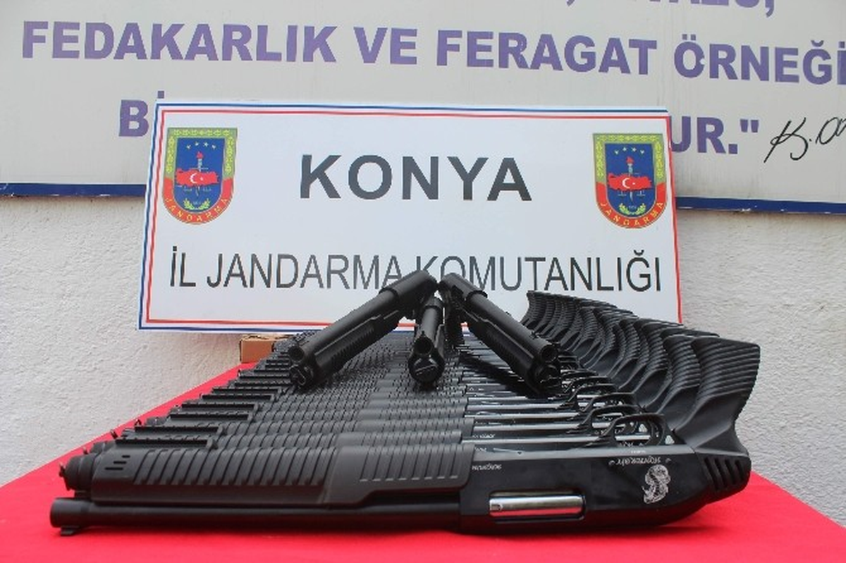Beyşehir\'de Jandarmadan Silah Operasyonu