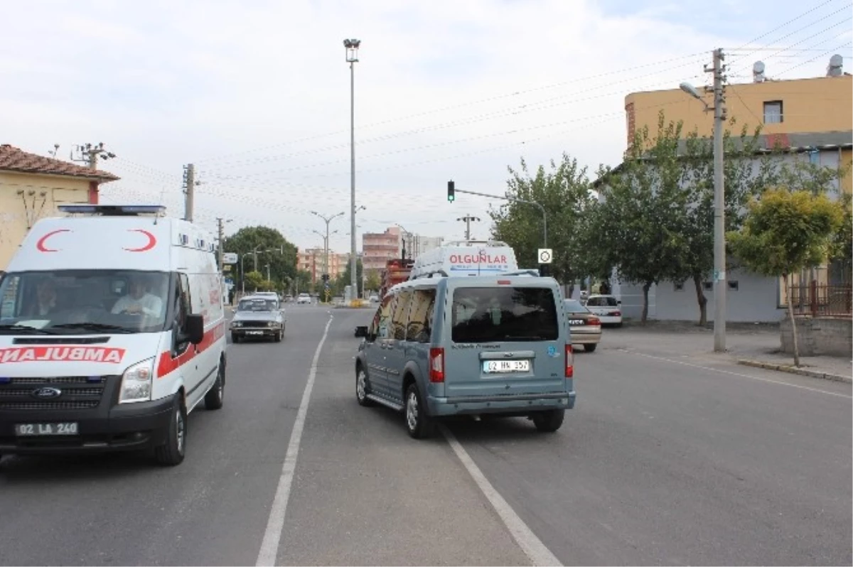 Kavşaktaki Delinatörler Kaldırılınca Kural İhlalleri Arttı