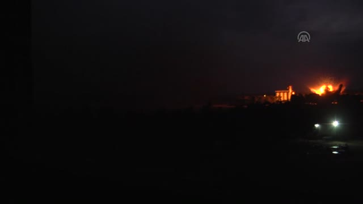 Kobani'de Sınır Bölgesinde Şiddetli Patlama