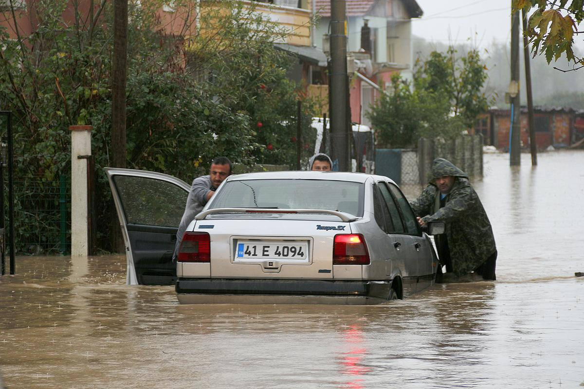 Kocaeli\'ndeki Sağanak