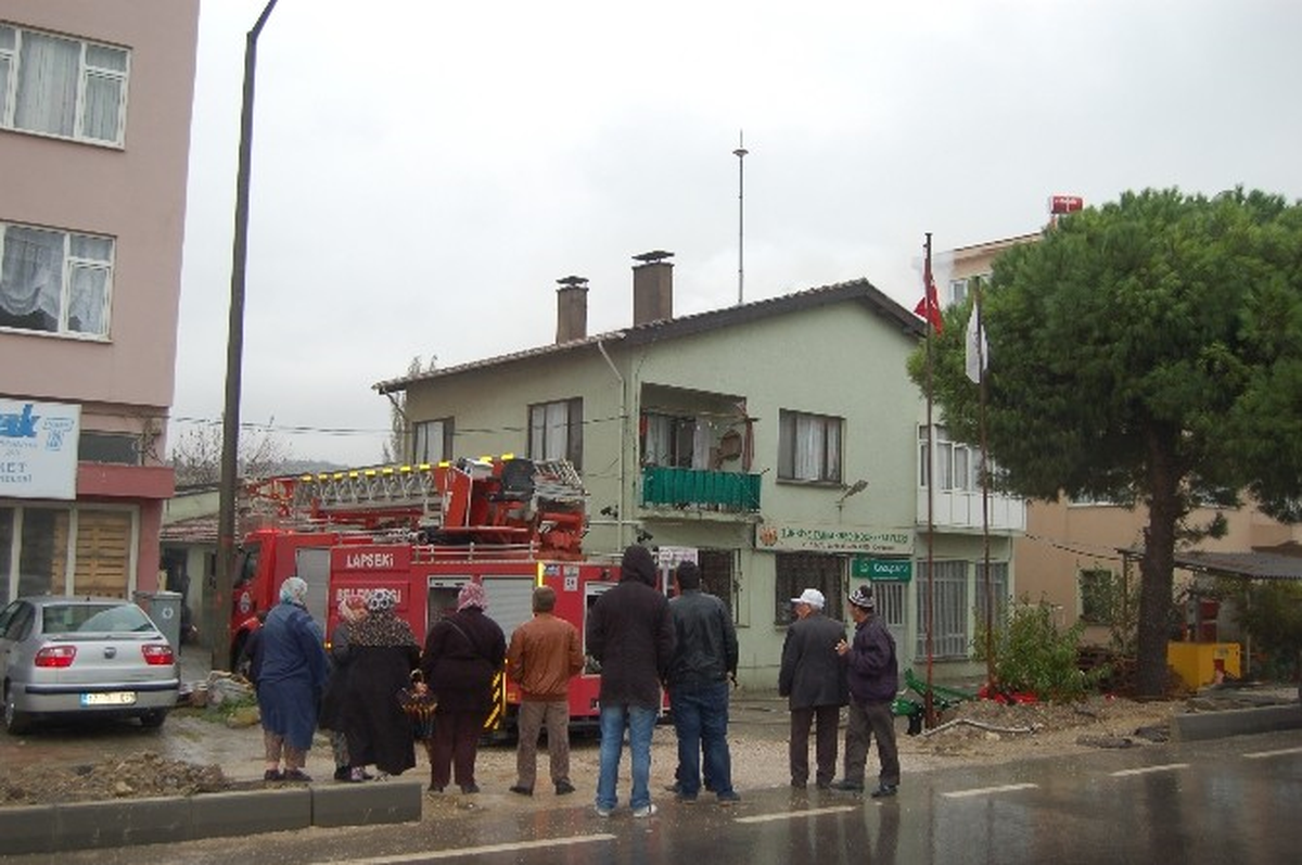 Lapseki Tarım Kredi Kooperatifinde Yangın