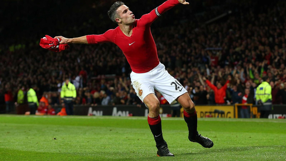 Louis Van Gaal\'den Flaş Çıkış "Van Persie\'nin Hareketi Aptalca"