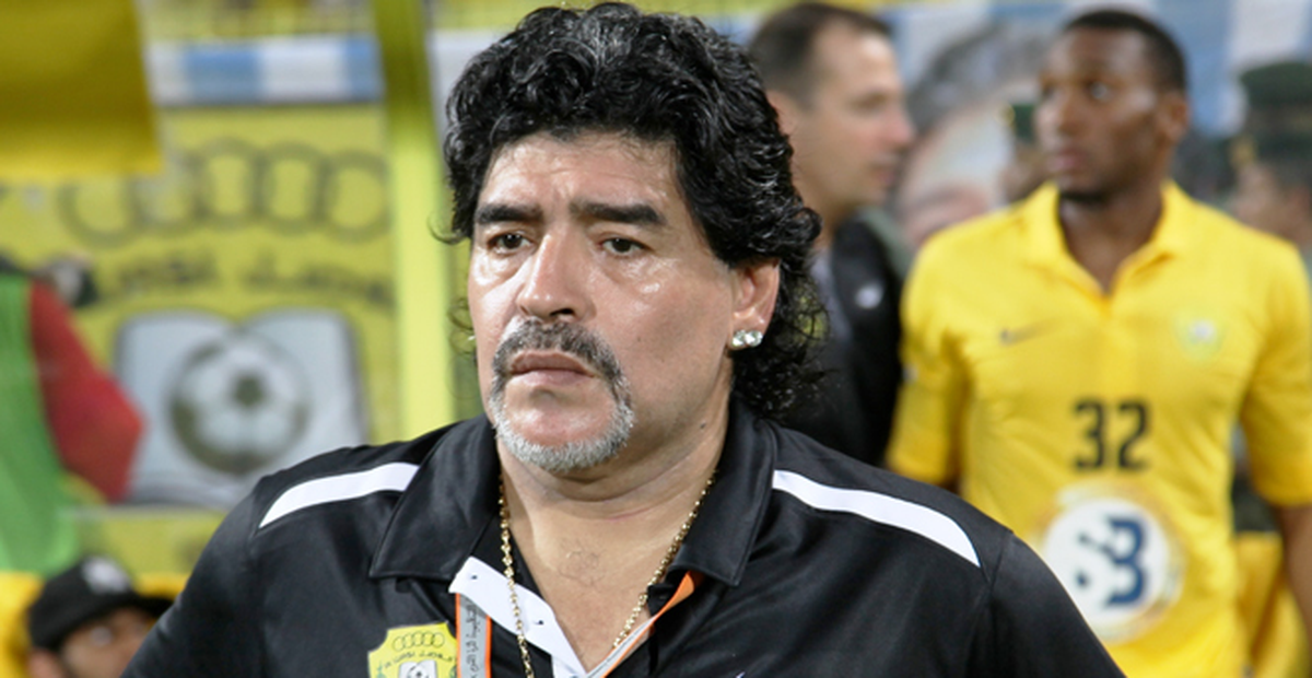 Maradona\'nın Sevgilisine Yumruk Attığı Görüntüler Ortaya Çıktı