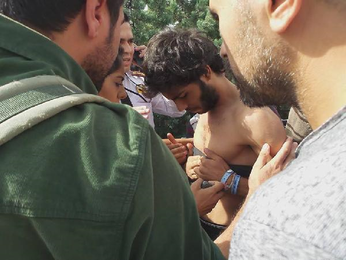 Mersin\'de Karşıt Görüşlü Öğrenciler Kavga Etti: 1 Yaralı