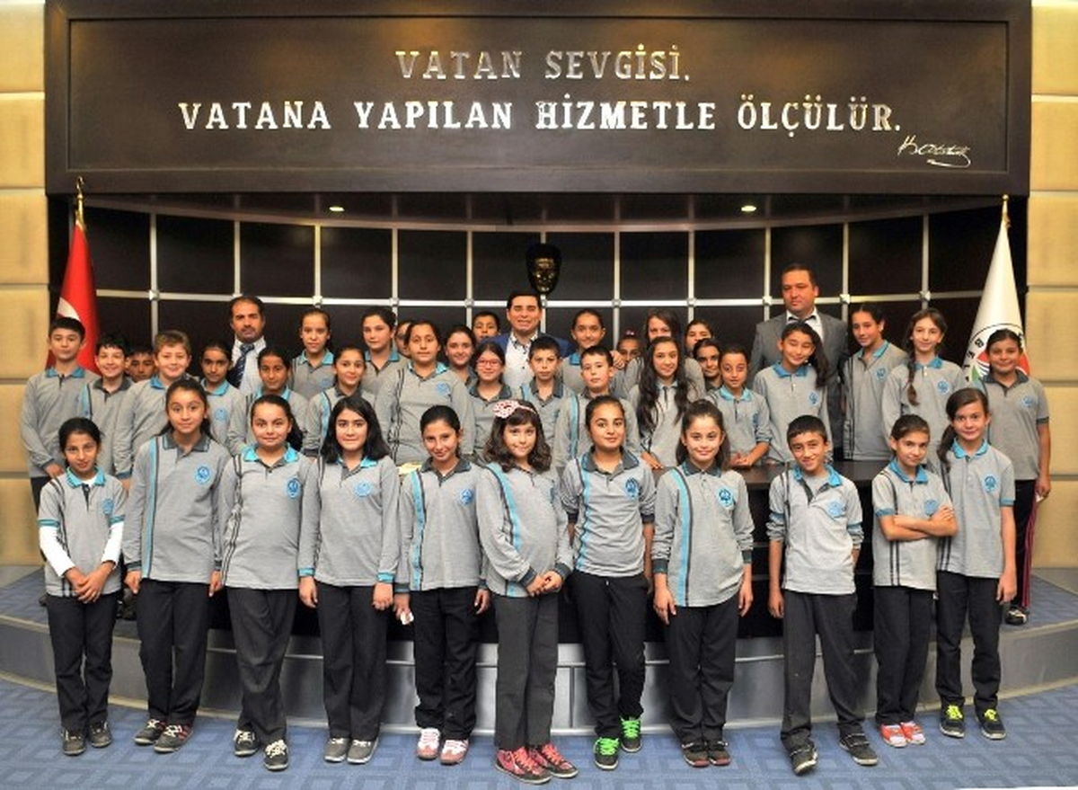 Öğrencilerden Başkan Tütüncü\'ye Ziyaret