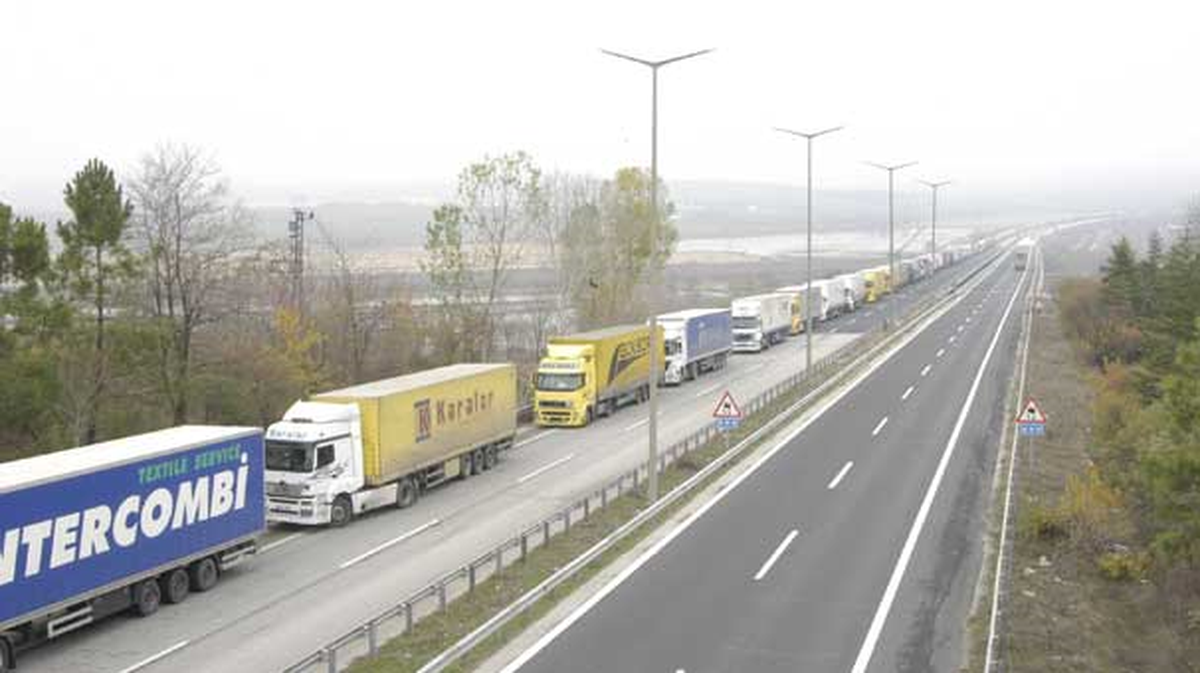 UND: İran Türk TIR'larına Çip Takıyor