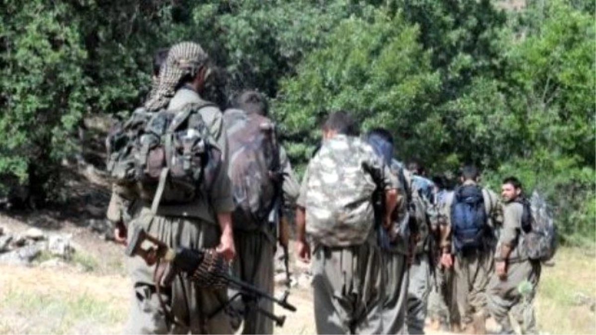 PKK Siirt\'te 3 Kişiyi Kaçırdı, Bingöl\'de İş Makinası Yaktı