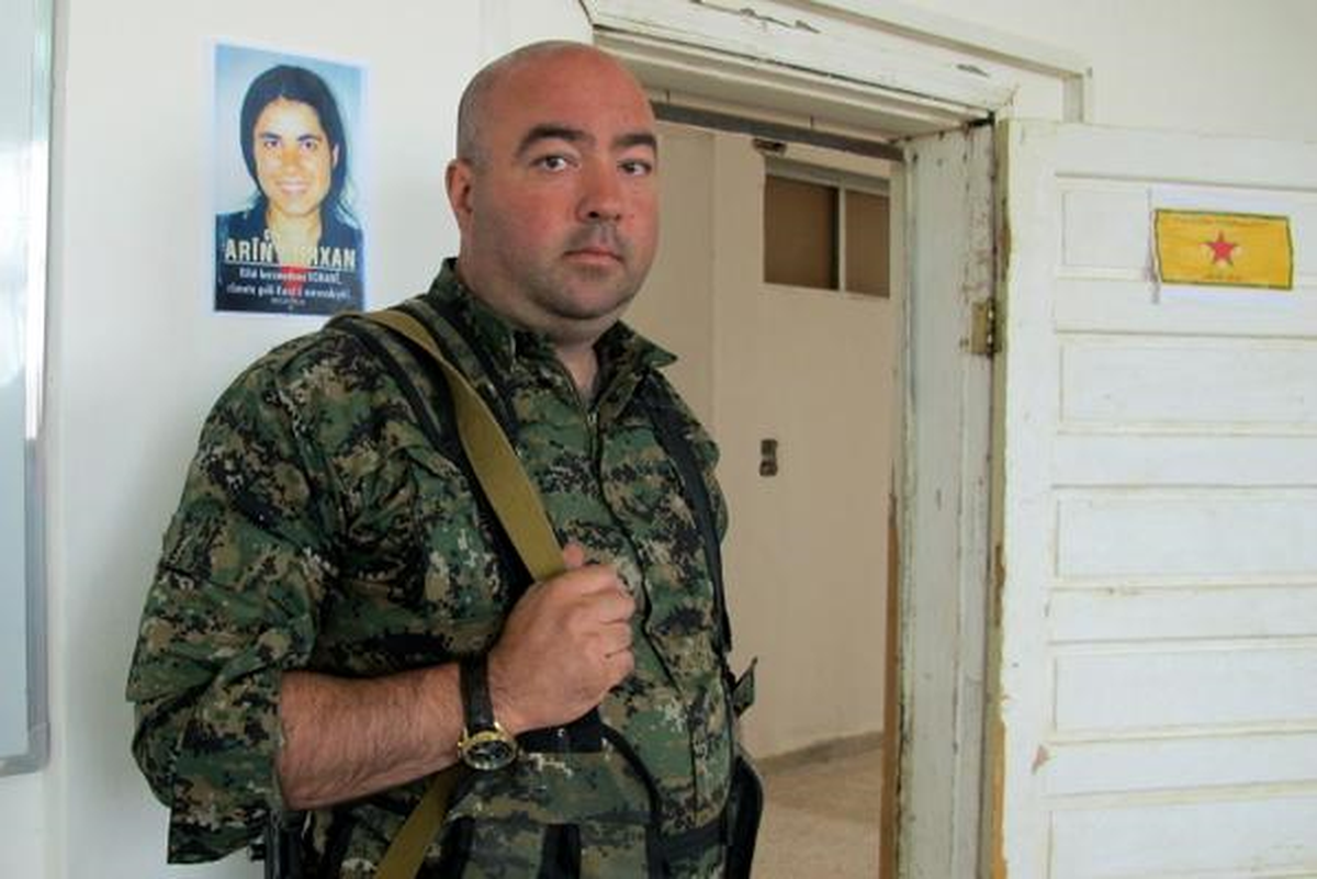 PYD\'ye Katılan Amerikalı Gönüllü IŞİD\'e Karşı Savaşıyor