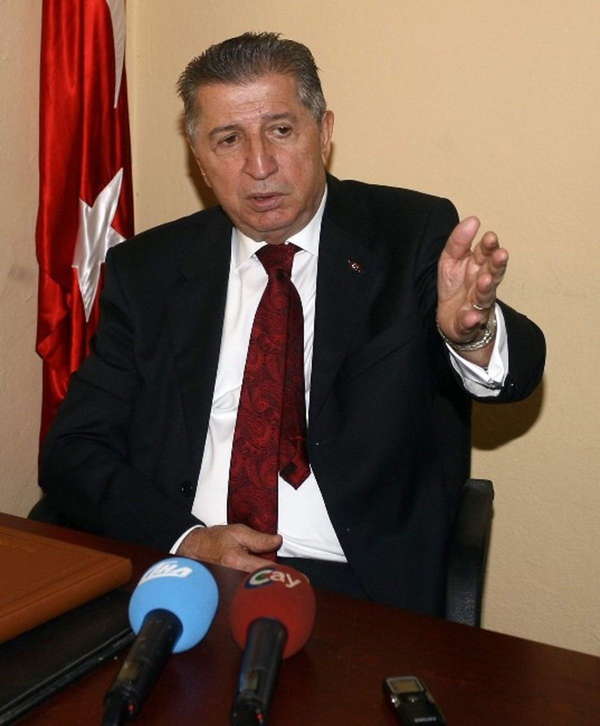 Toptan: "Hdp Oyuncağı Elinden Alınmış Çocuk Gibi"