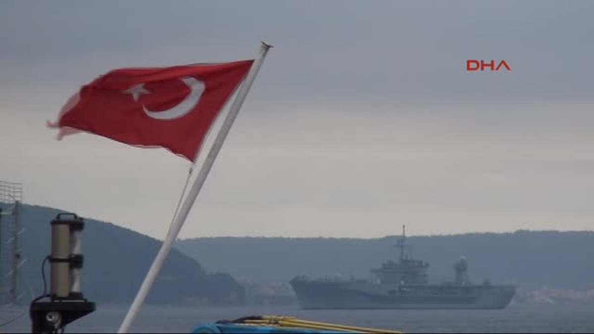 Çanakkale ABD Komuta Gemisi Ege\'ye Açıldı