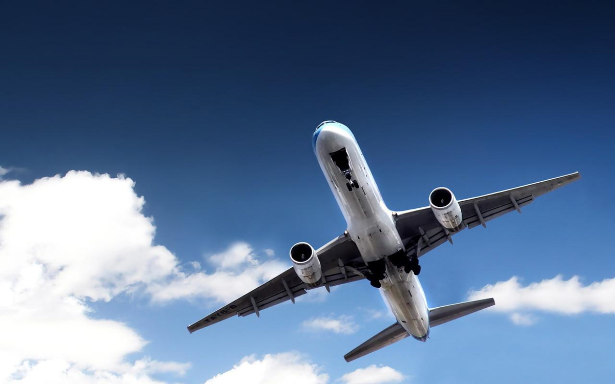 İstanbul'da Kötü Hava Pilotları Zorladı: Artık Bizi İndirir misiniz