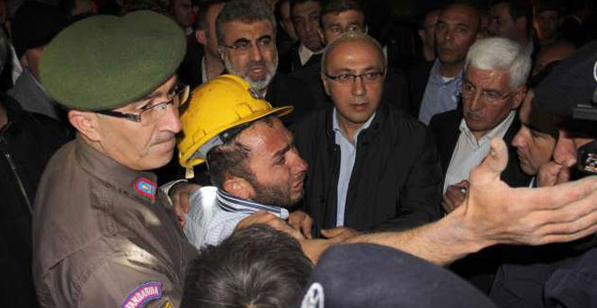 Madenci Yakını Bakan Elvan'a Sarılıp Ağladı