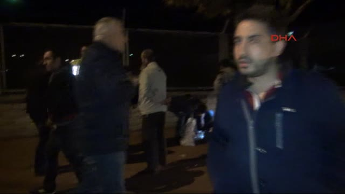 Konya Otomobil, Polis Otosuna Çarptı: 2 Polis Yaralı