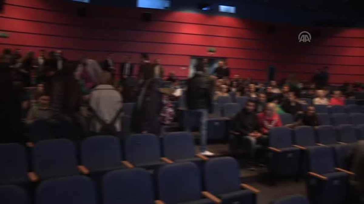 Türk Yönetmenlerin "Bosna Ruleti" Filmi Saraybosna\'da Görücüye Çıktı