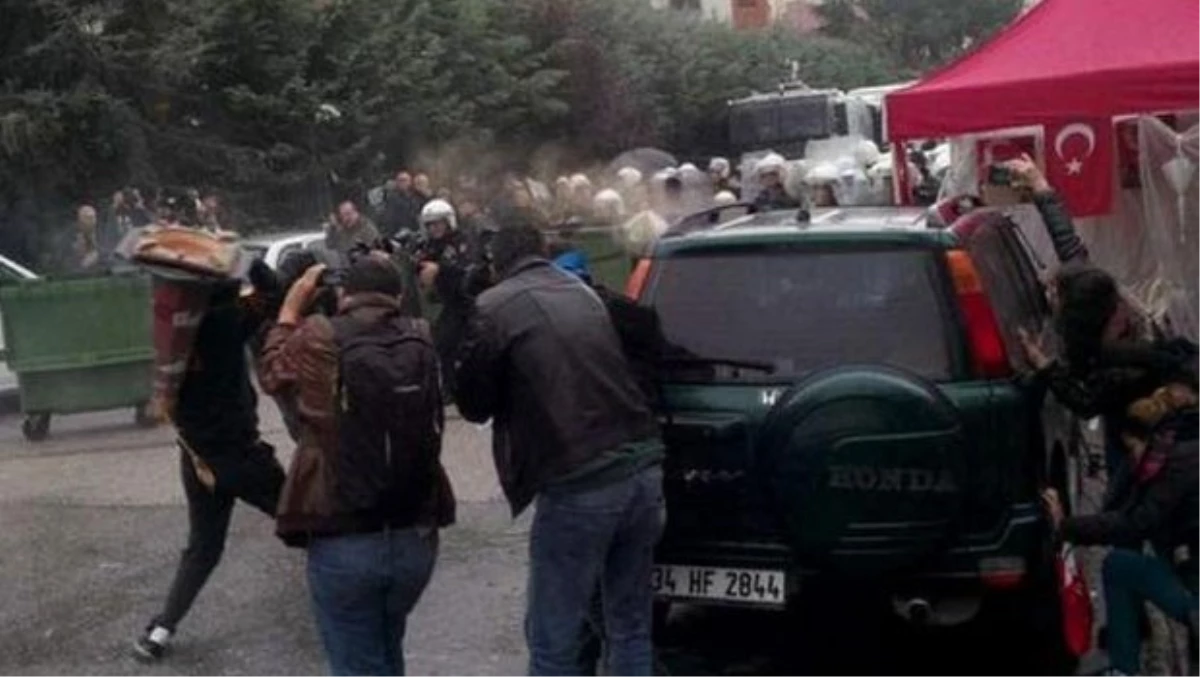 Validebağ\'da Eylemcilere Polis Müdahalesi