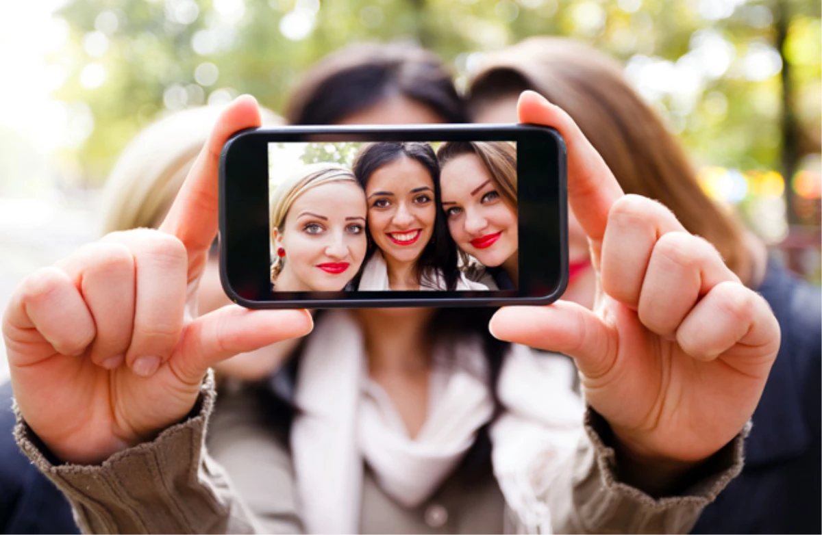 Uzmanlar: Selfie Çektirmeyin, Bitlenirsiniz