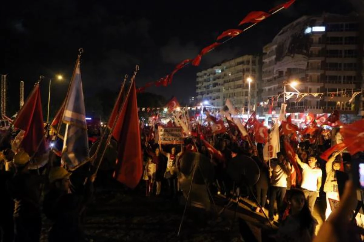 Antalya\'da Madenciler İçin İki Eylem