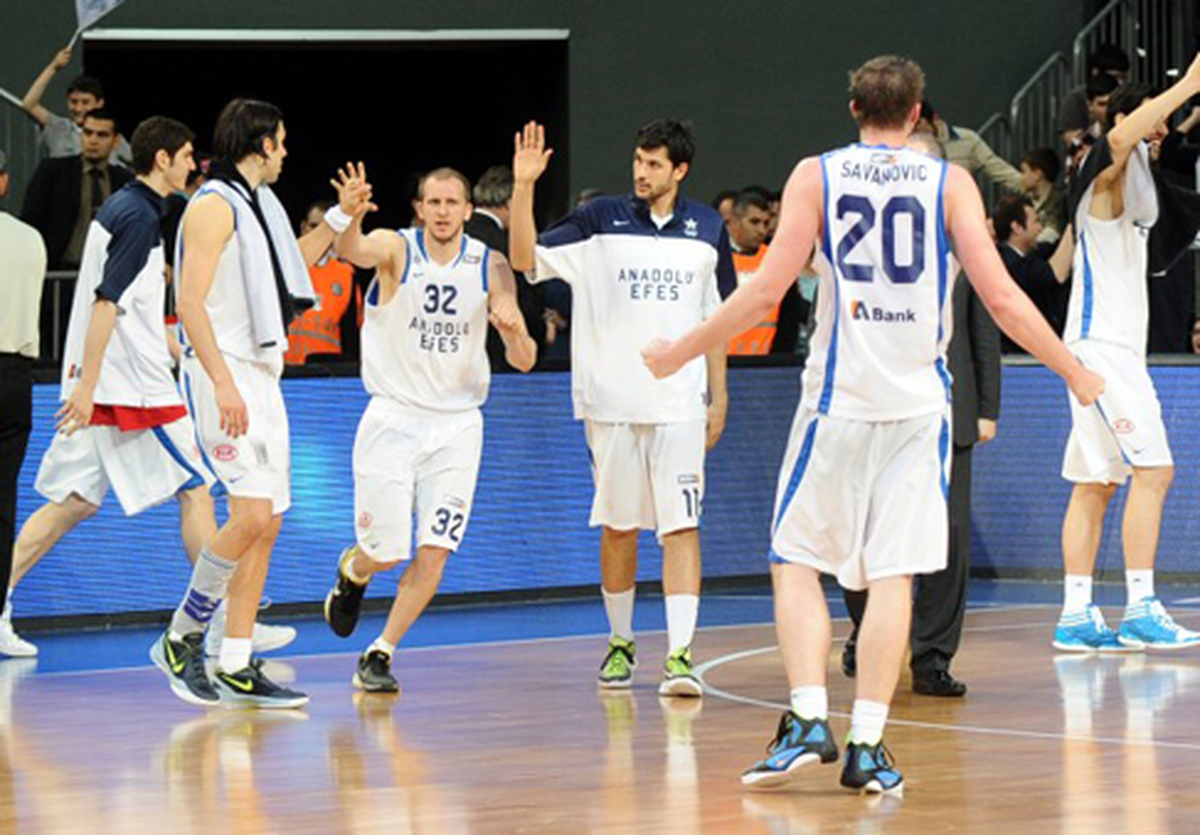 Anadolu Efes, Zalgiris Kaunas\'ı Konuk Edecek