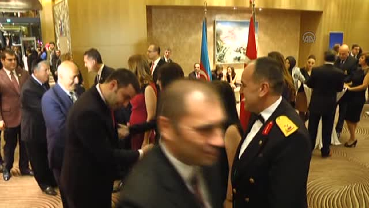 Azerbaycan\'da Cumhuriyet Bayramı Kutlanıyor