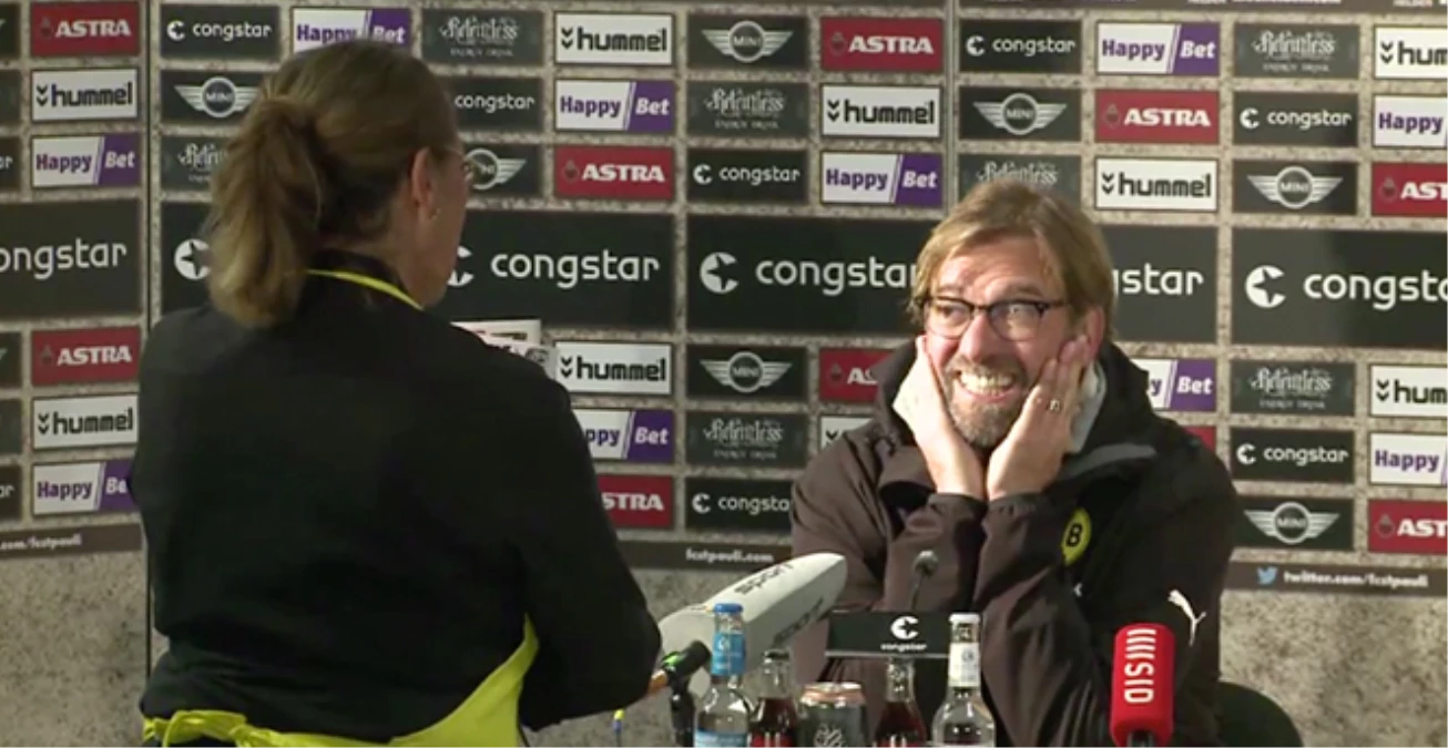 Borussia Dortmund Taraftarı, Jürgen Klopp\'a İlan-ı Aşk Etti