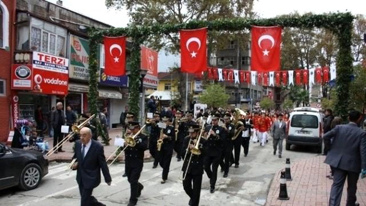 Çaycuma Belediye Bandosu İlk Konserini Verdi