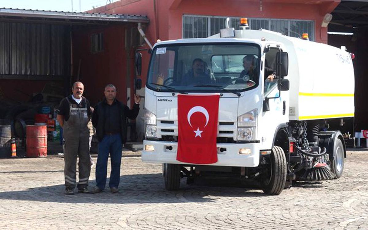 Ceylanpınar Belediyesi Araç Parkını Genişletiyor