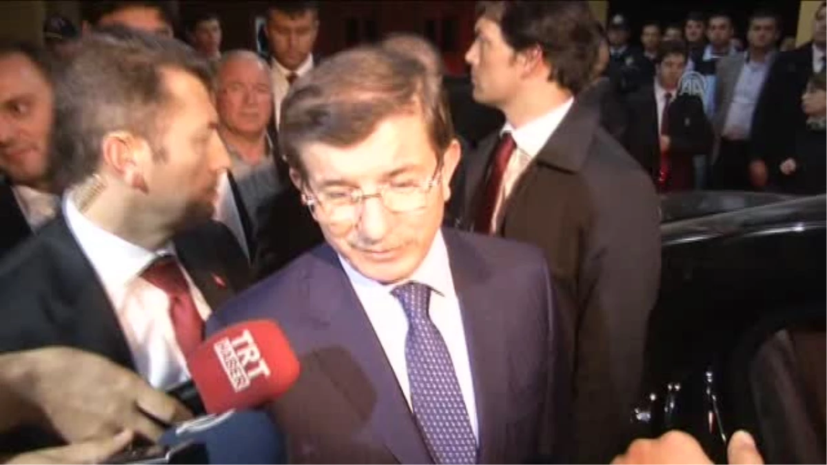 Davutoğlu, Ayşe Gültekin ve Bebeğini Ziyaret Etti