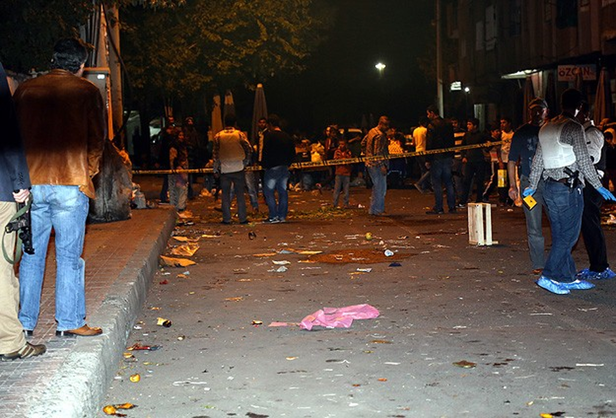 Diyarbakır'da Askere Silahlı Saldırı: Astsubay Şehit Oldu