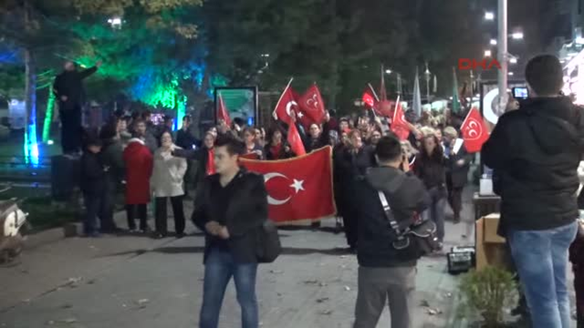 Eskişehir\'de Mehterli Cumhuriyet Yürüyüşü