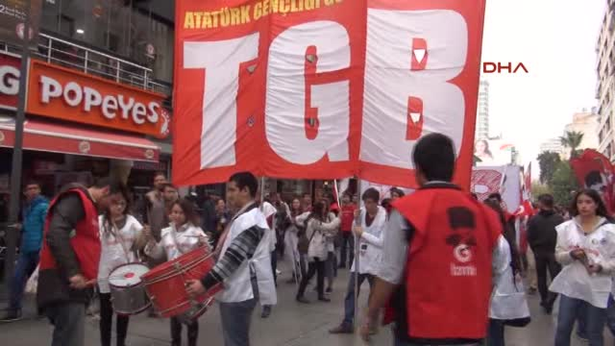 İzmir- Cumhuriyet İçin Gündoğdu Meydanı\'nda Toplandılar