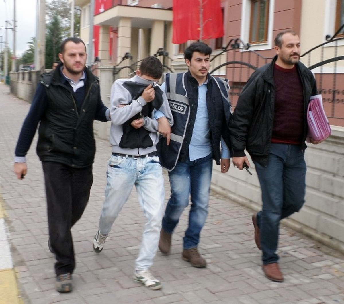 Kantin Faresi Yakalandı