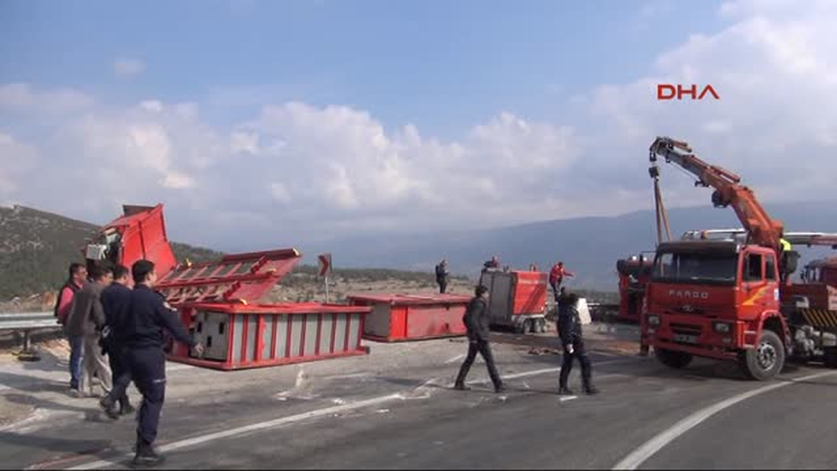 Maden Ocağındaki Su Tahliyesi İçin Giden Ahtapot Aracı Kaza Yaptı 3 Yaralı -2