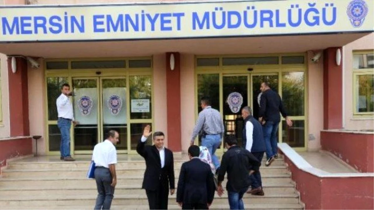 Mersin\'de Gözaltındaki 26 Polisten 9\'u Serbest Bırakıldı (2)