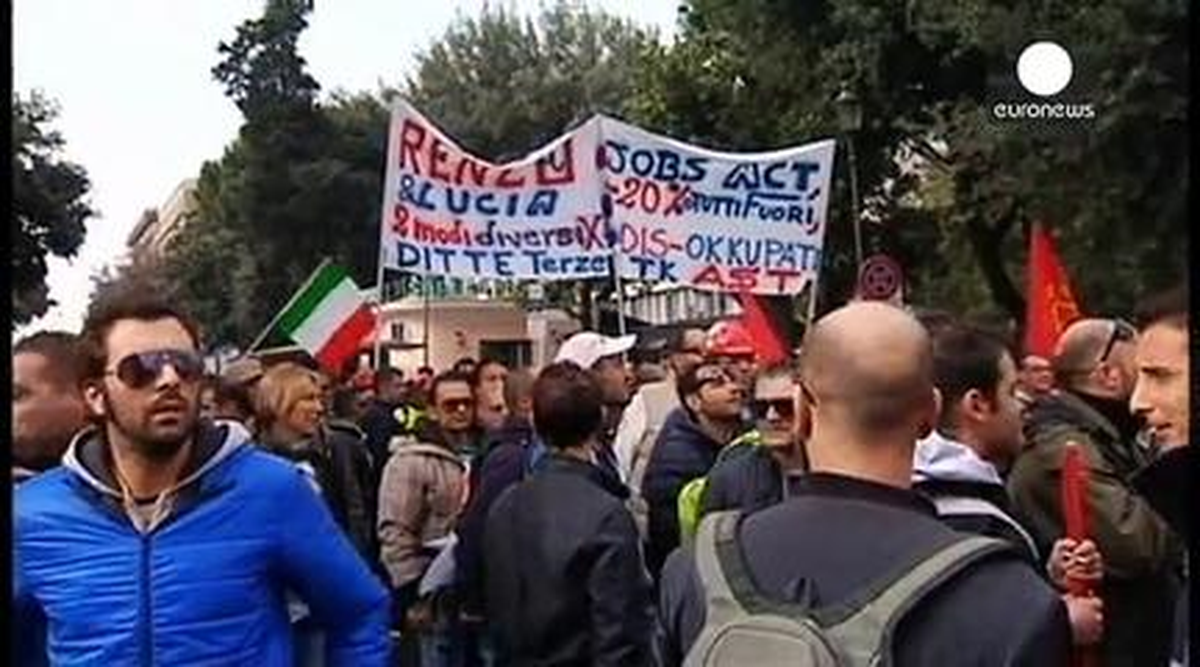 Roma\'daki Alman Büyükelçiliği Önünde Eylem