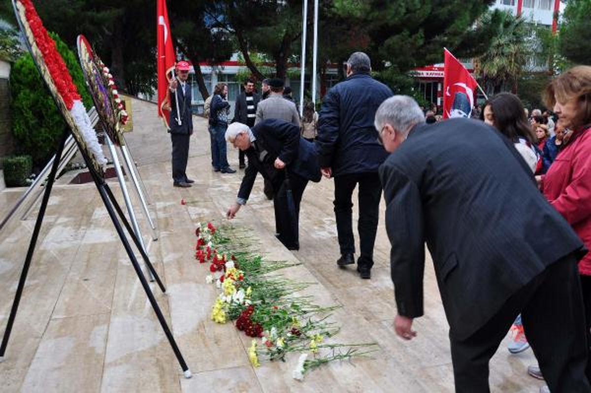 Soma Add\'den Cumhuriyet Yürüyüşü