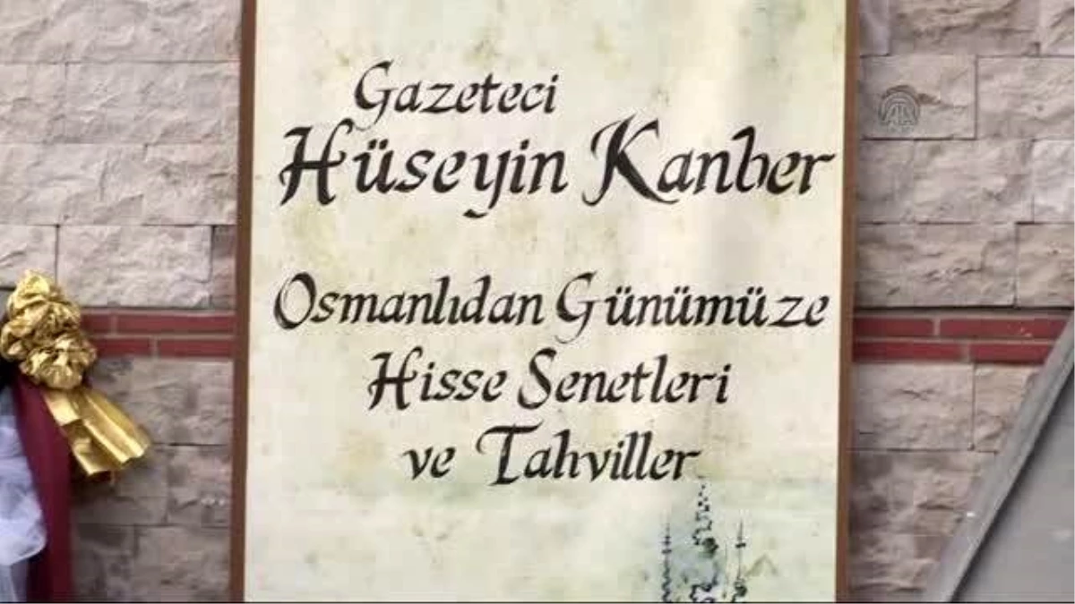 Gazeteci Hüseyin Kanber, Koleksiyonunu Antalya\'da Sergiledi