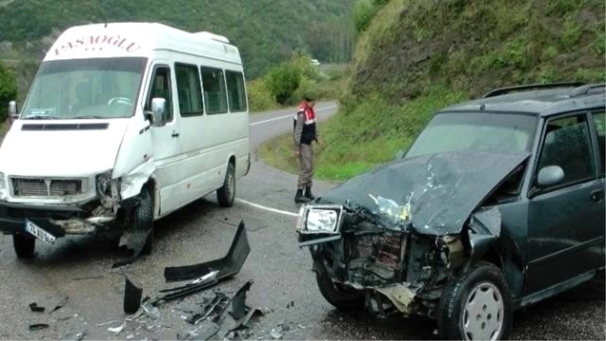 Aracını Muayeneye Götürdü, Dönüşte Kaza Yaptı