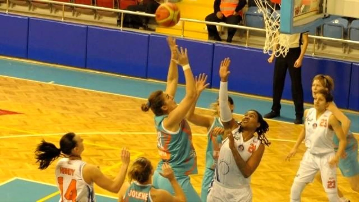 Kadınlar Basketbolda İlk Haftanın Görünümü