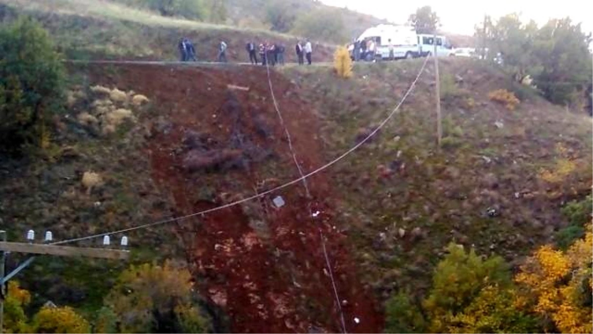 Çimento Yüklü Tanker Uçuruma Yuvarlandı: 1 Ölü