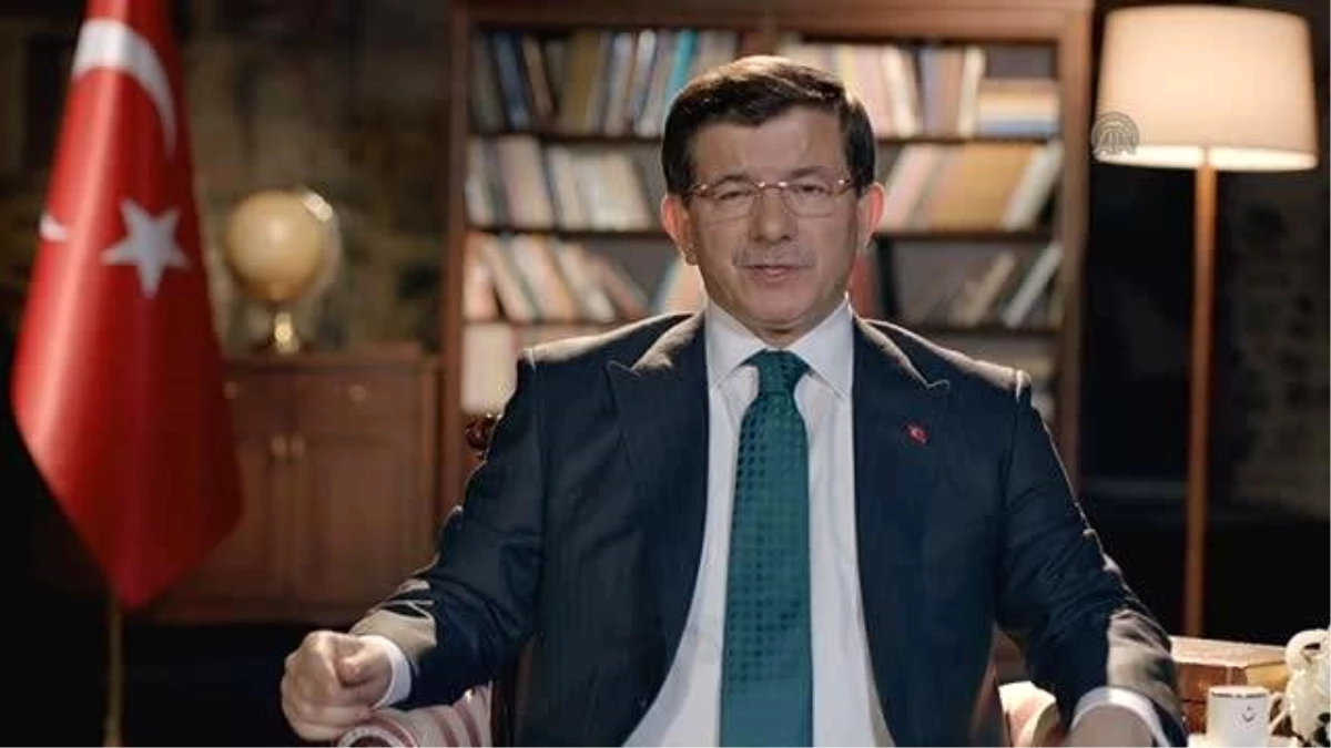 Davutoğlu: "Türkiye O Eski Büyüklüğüne Adım Adım Geri Dönüyor"