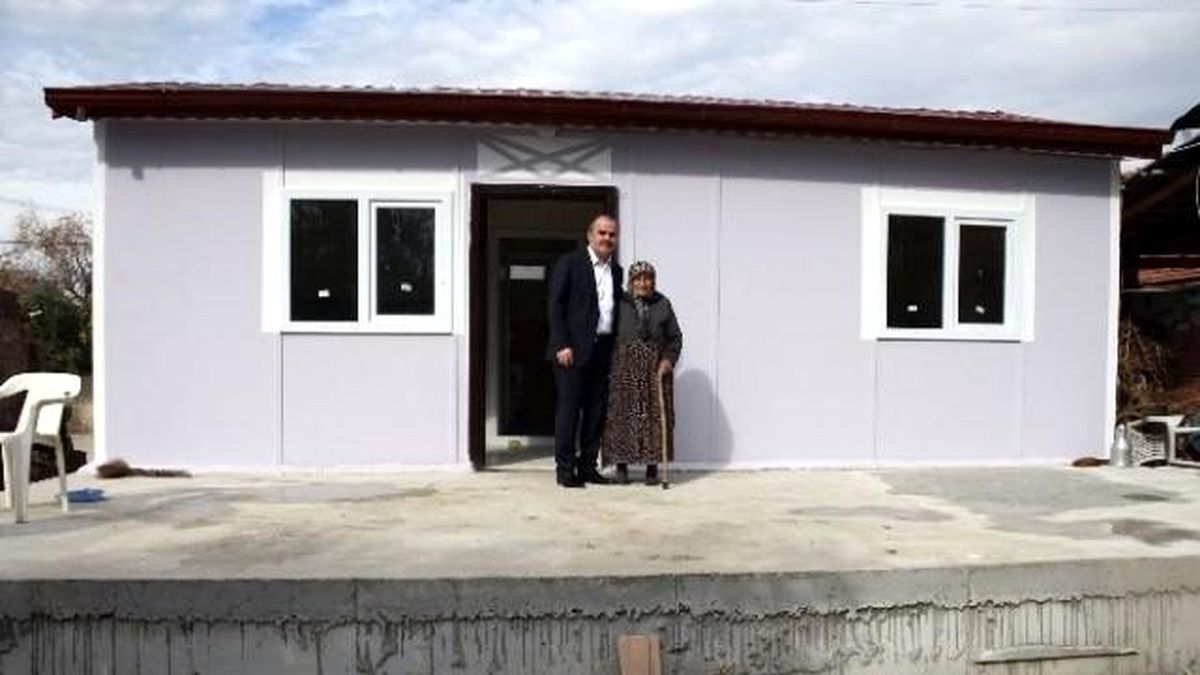 Pamukkale\'de Evi Yanan Ümmühan Nineye Yeni Ev