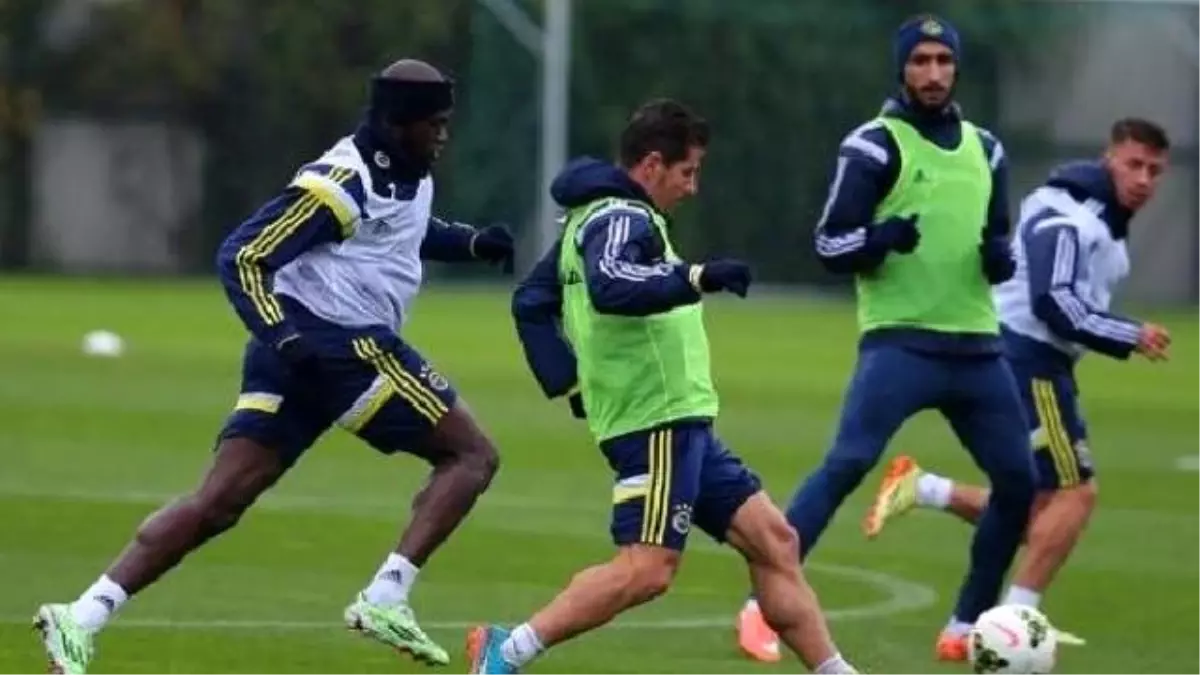 Fenerbahçe\'nin İdmanını Başkan Yıldırım da İzledi