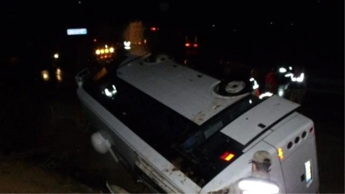 Kahramanmaraş\'ta Servis Aracı Devrildi: 22 Yaralı