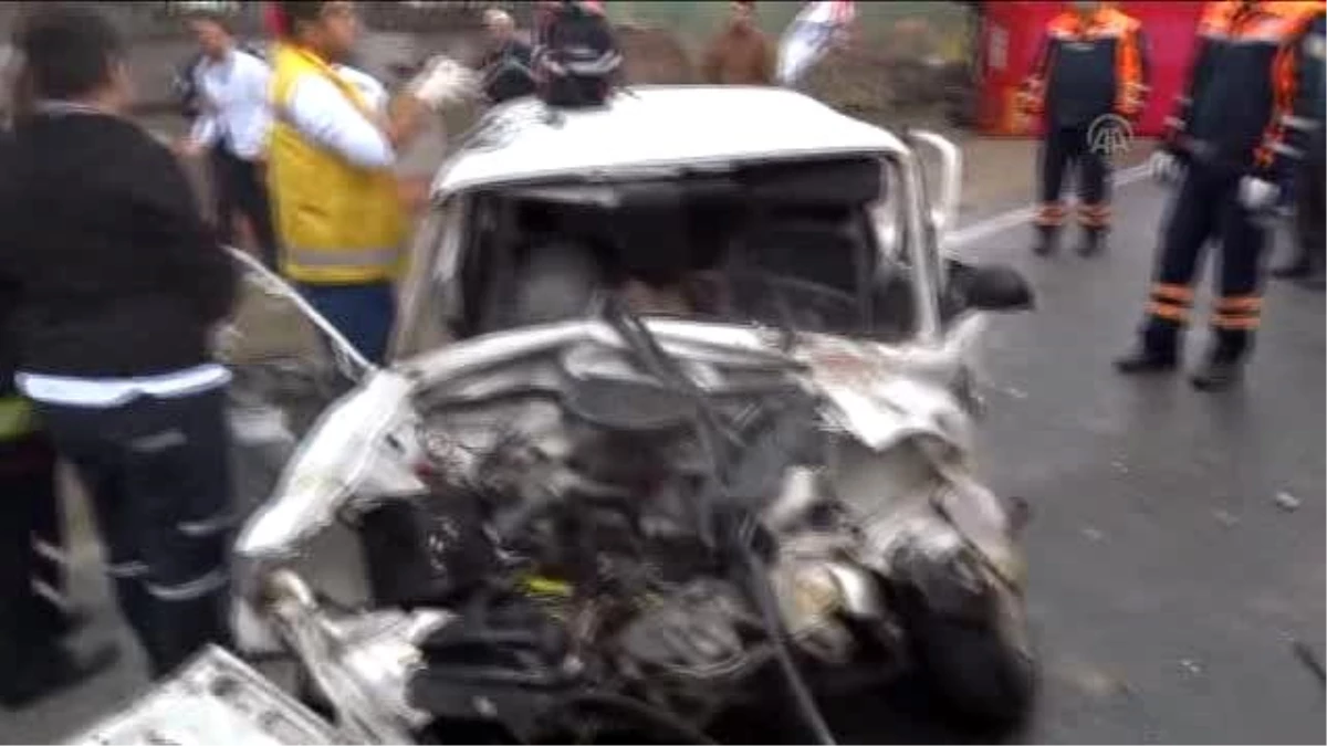 Malatya\'da Trafik Kazası: 1 Ölü, 4 Yaralı