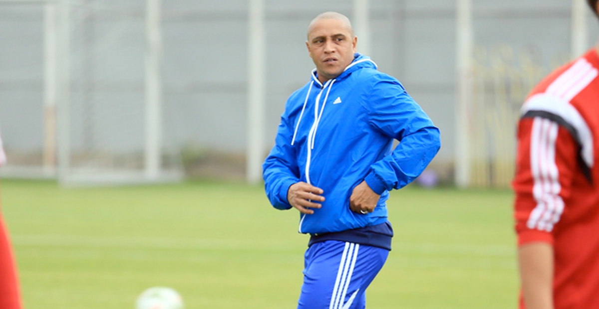 Roberto Carlos'dan Cicinho Transferine Yeşil Işık